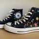 Renkli Çiçek Desenli Özel Nakışlı Siyah Sneaker Renkli Çiçek Desenli Özel Nakışlı Siyah Sneaker
