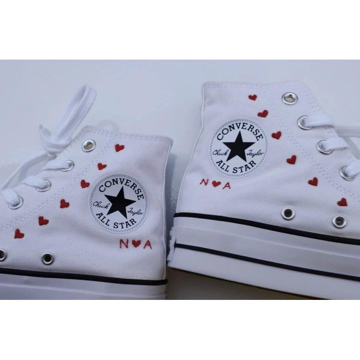 Renkli Çiçek Desenli Özel Nakışlı Beyaz Sneaker Renkli Çiçek Desenli Özel Nakışlı Beyaz Sneaker
