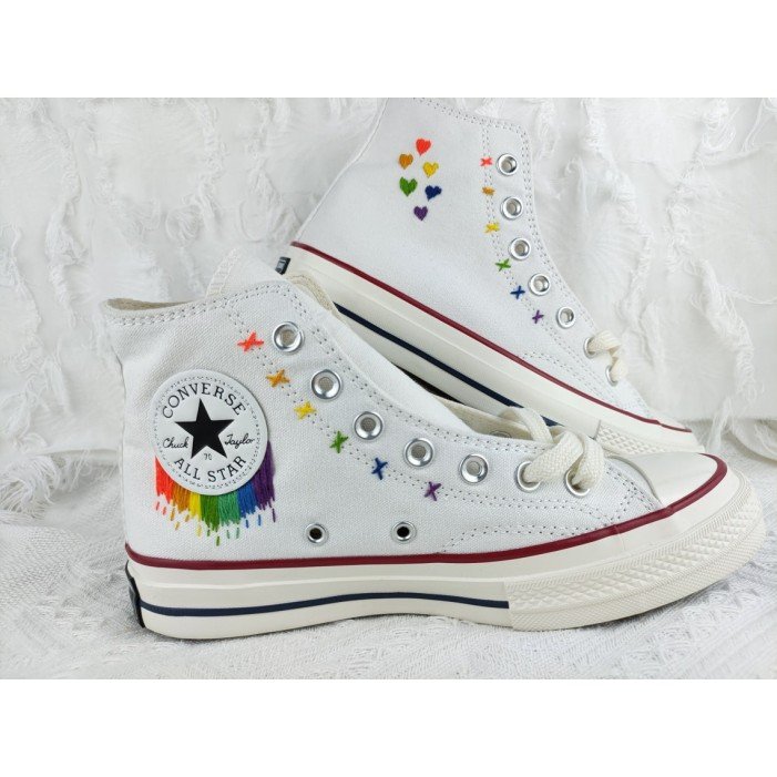 Renkli Çiçek Desenli Özel Nakışlı Beyaz Sneaker Renkli Çiçek Desenli Özel Nakışlı Beyaz Sneaker