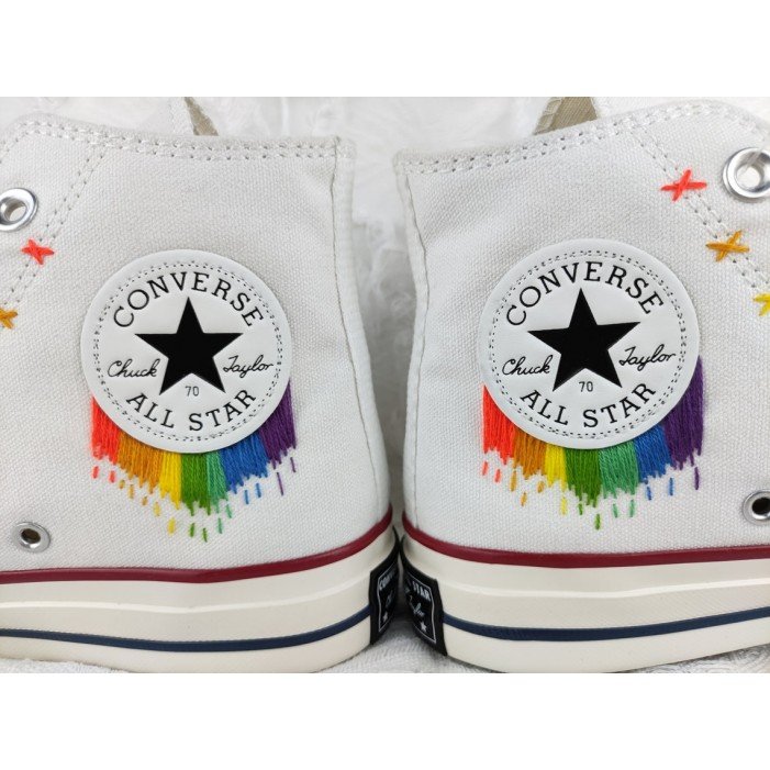 Renkli Çiçek Desenli Özel Nakışlı Beyaz Sneaker Renkli Çiçek Desenli Özel Nakışlı Beyaz Sneaker