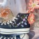 Renkli Çiçek Desenli Özel Nakışlı Siyah Sneaker Renkli Çiçek Desenli Özel Nakışlı Siyah Sneaker