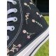 Renkli Çiçek Desenli Özel Nakışlı Siyah Sneaker Renkli Çiçek Desenli Özel Nakışlı Siyah Sneaker