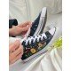 Renkli Çiçek Desenli Özel Nakışlı Siyah Sneaker Renkli Çiçek Desenli Özel Nakışlı Siyah Sneaker
