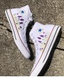Mor Çiçek Desenli Özel Nakışlı Beyaz Sneaker